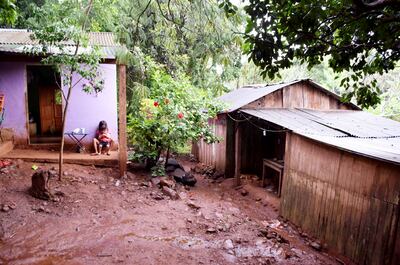 Los niños del vecindario   crecen marginados y sobreviven  en la miseria absoluta. Urge más atención de las instituciones del Estado.