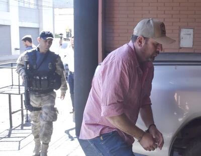 El concepcionero Alfredo Martín Fischer Kurth fue llevado esposado a la sede de la Fiscalía. Fue ayer de mañana en Asunción.