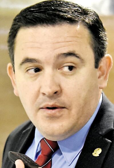 Eduardo Petta San Martín, ministro de Educación.