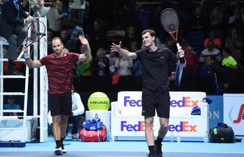 el-brasileno-bruno-soares-i-y-el-britanico-jamie-murray-celebran-121713000000-1524356.JPG