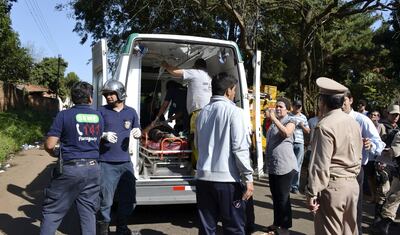 Sonia Elizabeth Encina Acevedo fue trasladada en ambulancia tras ser apuñalada en el abdomen,  en San Lorenzo.