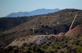 espana-mineros-a-dos-metros-del-pozo-donde-cayo-un-nino-101136000000-1798079.JPG