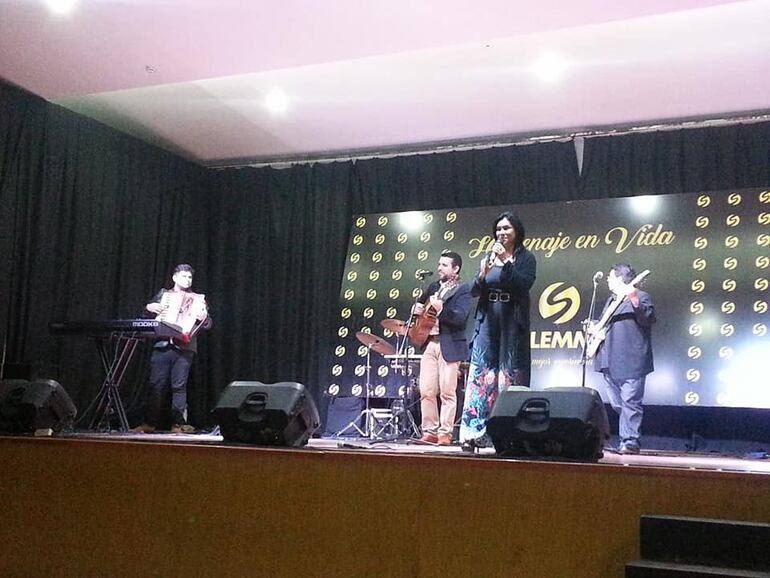 La morena juky Mirta Noemí Talavera dedicó a Rito "Honrar la vida", de Eladia Blázquez.