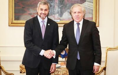 El presdiente Mario Abdo Benítez y el uruguayo Luis Almagro, secretario general de la Organización de los Estados Americanos (OEA), ayer, en el Palacio de López.