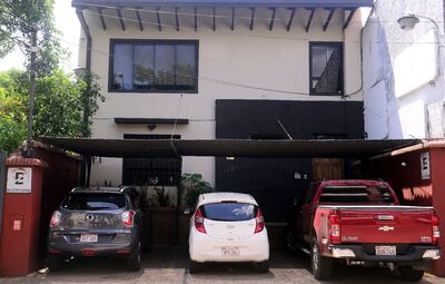 La Fundación Atlántica funciona en el mismo sitio donde opera la constructora IASA, ambas beneficiadas por obras del MUVH y vinculadas por familiares a exfuncionario de la cartera.