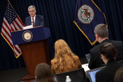 El presidente de la Reserva Federal  (Fed) de EE.UU., Jerome Powell, señaló  que hará falta una  “sustancial revaluación”  de las perspectivas para forzar un nuevo cambio en los tipos de interés,