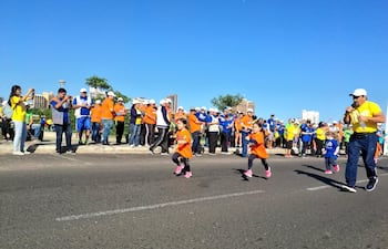 correcaminata-por-el-dia-de-la-salud-en-la-costanera-de-asuncion-83416000000-1820611.jpg