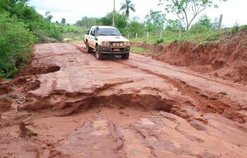 pobladores-de-la-colonia-nueva-alianza-de-yasy-cany-urgen-al-ministerio-de-obras-publicas-y-comunicaciones-mopc-el-arreglo-de-los-caminos-vecinales--203336000000-1769084.jpg