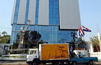 el-imponente-edificio-torre-aviadores-se-suma-a-la-gama-de-oferta-de-oficinas-en-la-capital--205727000000-1493253.jpg