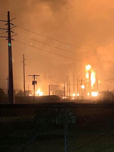 Incendio en planta química en Texas.