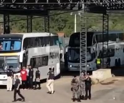 La Policía realiza controles en Falcón a hinchas de River Plate.