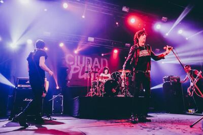 Marky Ramone en la batería se constituyó en un gran pilar sonoro para su banda Blitzkrieg, que ofreció un arrollador show.