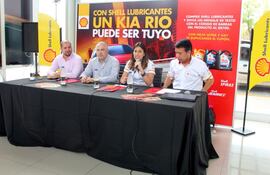 shell-lubricants-premia-la-fidelidad-de-sus-clientes-brindando-ademas-variedad-de-productos--213437000000-1518869.jpg