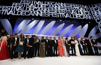 cannes-premia-la-vie-dadele-una-historia-referida-a-un-amor-lesbico-182129000000-556771.jpg