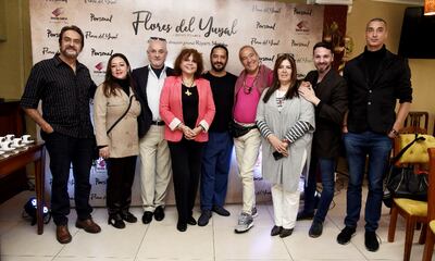 Integrantes del elenco y la producción de “Flores del Yuyal”.