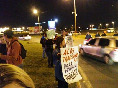 Manifestación en Encarnación exigiendo el juicio político.