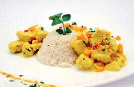 pollo-al-curry-y-arroz-02613000000-418269.jpg