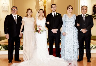 Fueron padrinos de la unión,  Katia Armele de Gini y Romeo Gini Raggio; Ana María Maldonado de Frontanilla y Julio Frontanilla Insfrán.