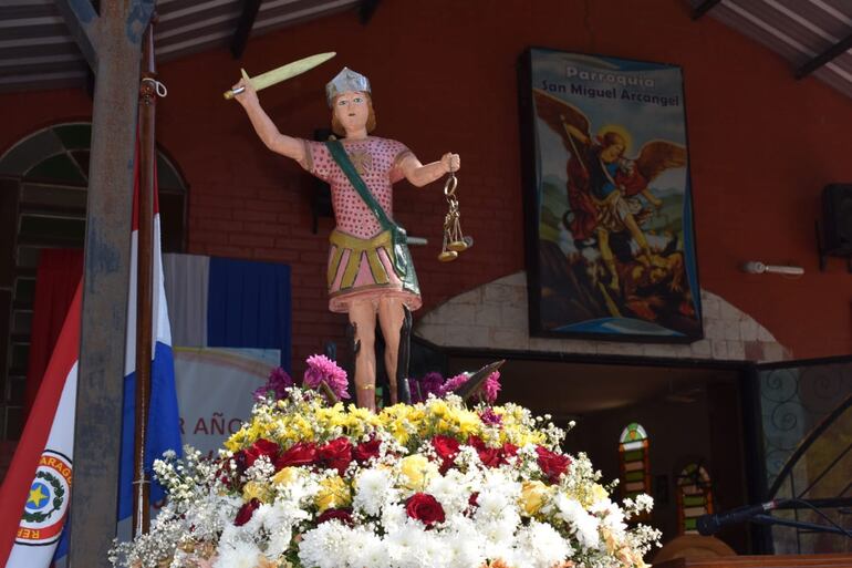 Festividad de San Miguel Arcángel en Nueva Colombia.