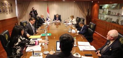 Los nuevos ministros de la Corte, con apoyo de los antiguos, resolvieron por “política de racionalización” bajar de G. 5 millones a G. 4.250.000 los cupos de combustible. ¿Como usan los vales que equivalen a 635 litros de carburante al mes?