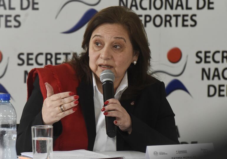 Fátima Morales, ministra de la SND, ayer en conferencia de prensa explicó por qué Paraguay se baja de la organización de los Juegos Odesur 2022.