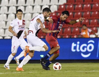 La aparición de Jorge Benítez como titular es una de las principales novedades de Russo.
