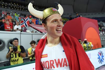 Así celebró Warholm su triunfo en el Mundial de Atletismo de Doha.