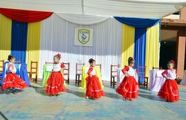 alumnas-presentan-un-hermoso-cuadro-de-danza-paraguaya--193734000000-1716062.jpg