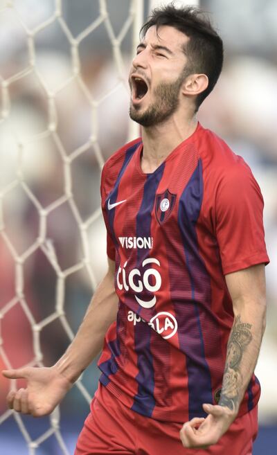 Mathías Adalberto Villasanti Rolón (22 años), volante de Cerro Porteño que pasa por un nivel relevante. Está anunciado para el enfrentamiento de hoy contra Guaraní, en barrio Obrero.