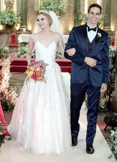 Los recién casados, Lucía y Bruno. Celebraron su unión con una fiesta en La Riviere.