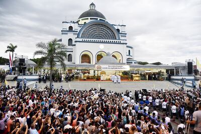 Enorme multitud se comprometió ante la Virgen a esforzarse más por un país mejor.