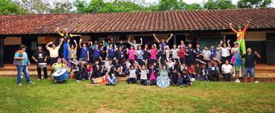 La delegación paraguaya de artistas de teatro y danza que viajará a  Chile para participar de un encuentro interescolar.