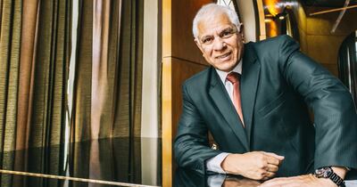 Lobo Martínez celebra  55 años de trayectoria, en el  Teatro Municipal