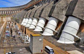 La ANDE tiene una alta dependencia de Itaipú. Sin embargo, el país se ha beneficiado con apenas el 7% de toda su energía.