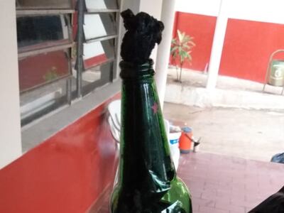 La bomba molotov no llegó a explotar.