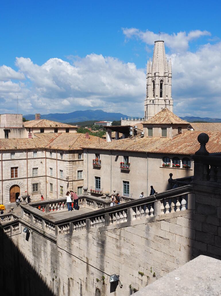 Desde la catedral la vista hacia la ciudad y los alrededores es fantástica.