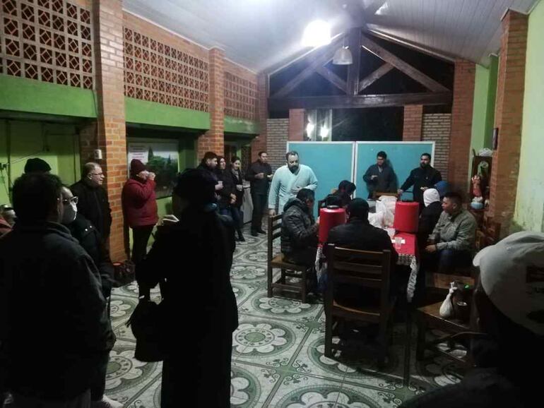 Reunión de coordinación en la casa del  intendente Eladio González Torres (ANR).