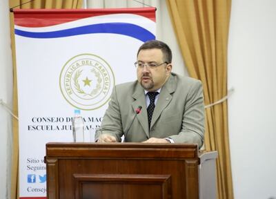 El camarista Gustavo Auadre Canela expuso ayer en la audiencia pública del concurso de terna para ministro de la Corte.
