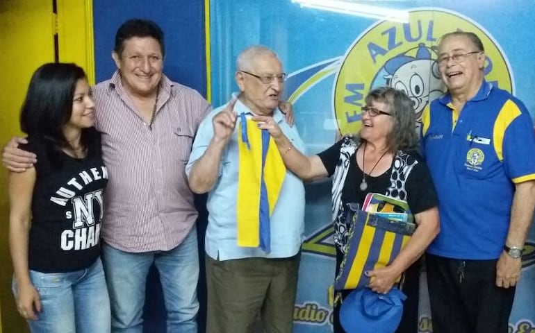 Cipriano Romero con su familia.