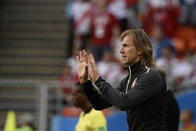 Según la prensa deportiva, Gareca tiene un sueldo de 3,7 millones de dólares anuales.