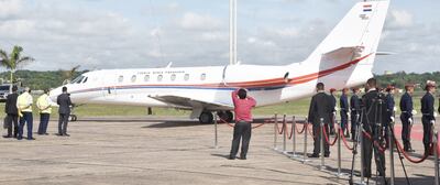 Mario Abdo Benítez inauguró ayer el avión presidencial con su viaje  a la Argentina. El jet fue donado por el Gobierno de Taiwán y tiene un costo de US$  5,5 millones.
