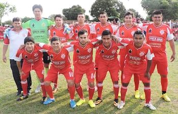 entregan-la-copa-a-los-campeones--215419000000-1623337.jpg