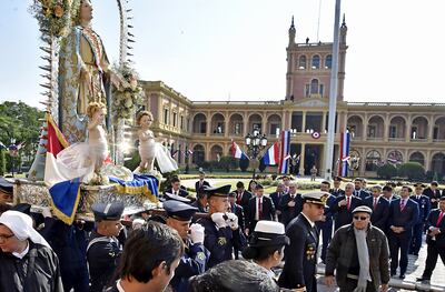 El presidente Mario Abdo Benítez observó ayer a la mañana la procesión de la imagen de la Virgen de la Asunción, patrona de nuestra Capital, que celebró 482 años de fundación.