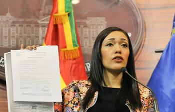 Adriana Salvatierra.