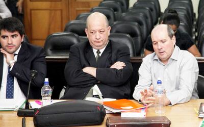 Carlos León (d), los abogados Leonardo Garófalo y Nicolás León.