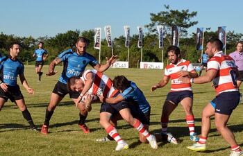los-yacares-dieron-pelea-en-la-primera-etapa-del-juego-ante-los-teros-los-uruguayos-consolidaron-su-juego-para-la-complementaria-y-establecieron-buen-204634000000-1454194.jpg