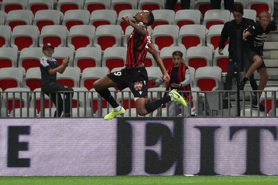 El festejo de uno de los jugadores del Niza.