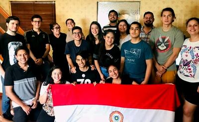 Grupo de becarios paraguayos en Taiwán. La formación de centenares de jóvenes en diversas áreas académicas es uno de los fuertes puntos de unión entre ambos países, formado a lo largo de estos años.