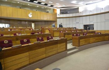 la-camara-de-senadores-no-tuvo-sesion-en-las-ultimas-dos-semanas-por-falta-de-quorum-debido-a-las-maniobras-politicas-que-motivaron-la-sancion-ficta-203000000000-1468376.jpg