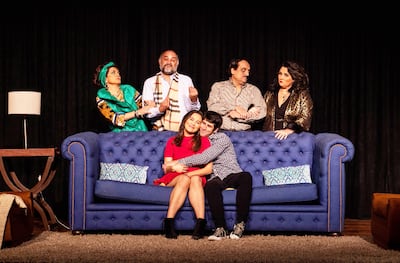 Los preparativos de una boda son llevados a escena en “A la luz”, una comedia que integra la trilogía “Tres tristes tramoyas” de Santiago Filártiga.